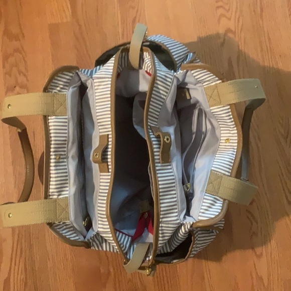 Skip Hop diaper bag - Picture 3 of 10